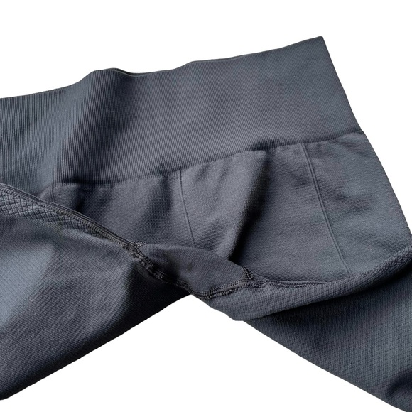 Lululemon Athletica Charcoal Dark Gray Ebb Crop Pant Legging size 6 - Picture 4 of 5